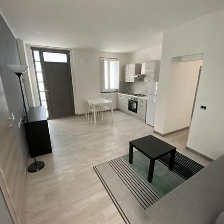カターニア- A Casa Tua - Houseアパートメント エクステリア 写真